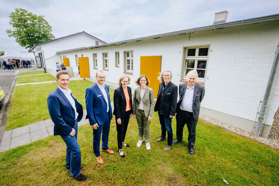 Eröffnung GeDenkOrt | Das Projektteam (v.l.): Reinhard Fromme, Dr. Erik Beck, Kirsten John-Stucke, Dr. Kerstin Schulte, Jörg Piron, Markus Moors